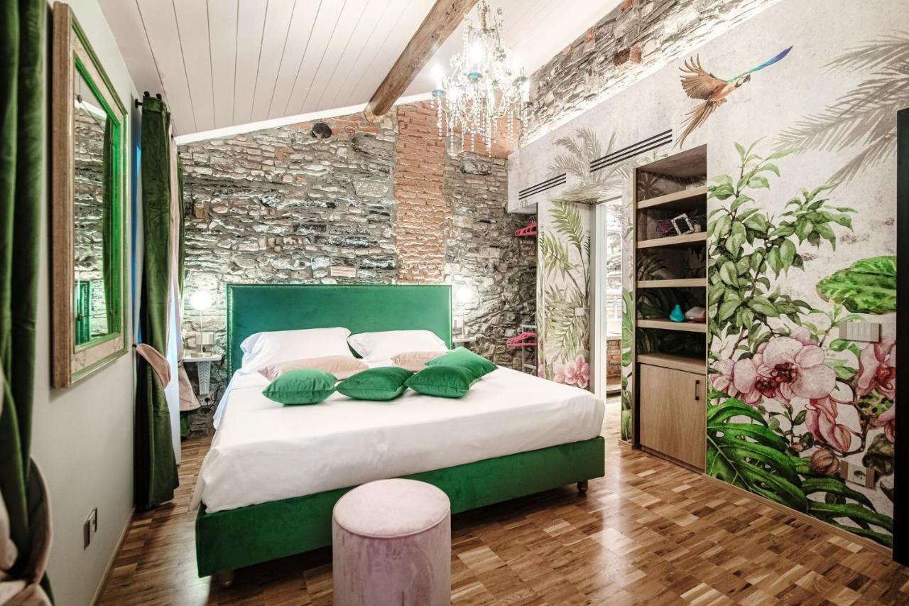 Aurum - Como Luxury Suites Стая снимка