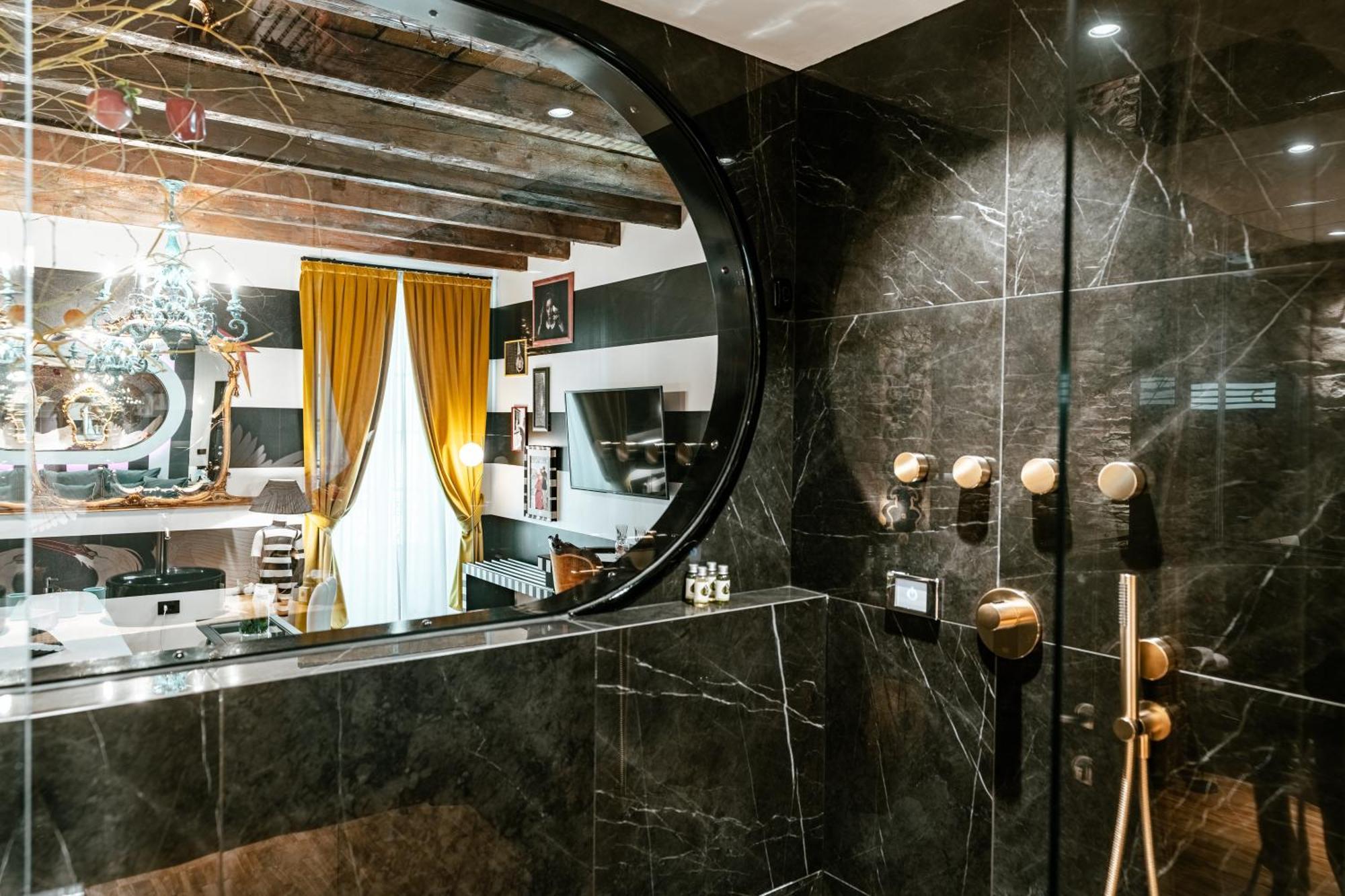 Aurum - Como Luxury Suites Стая снимка